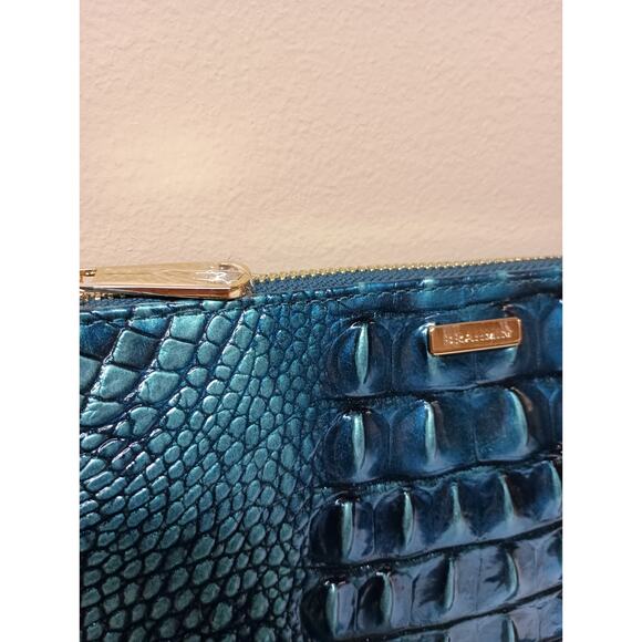 NWT Brahmin DAISY Leather Wristlet Clutch BLUE PATINA - Picture 2 of 8